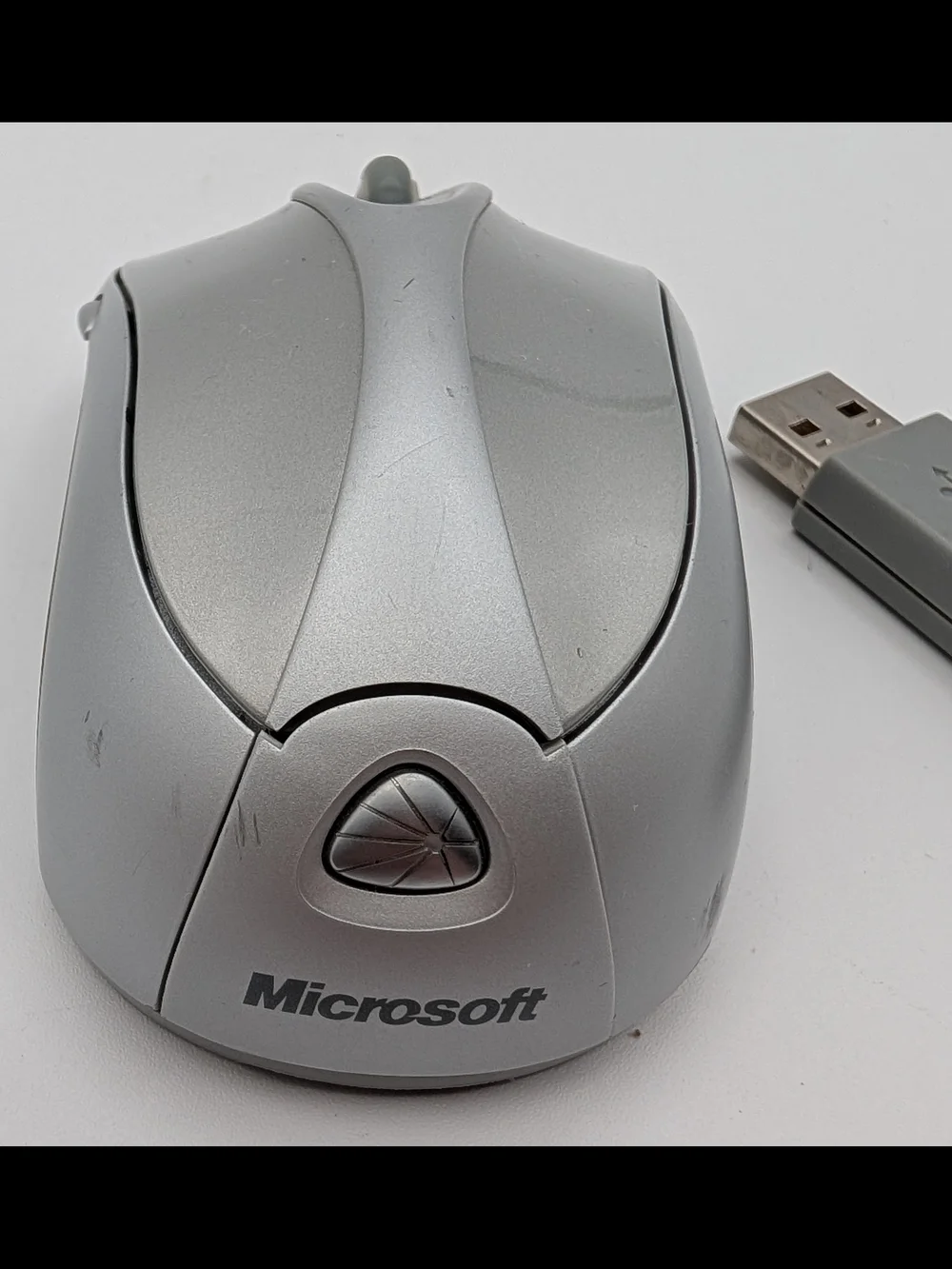 Microsoft Silver Wireless Optical Mouse - Ambidextrous Design
